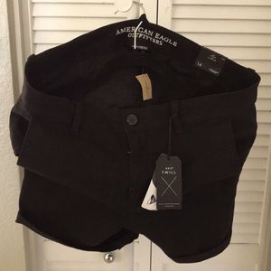 American Eagle women’s midi shorts